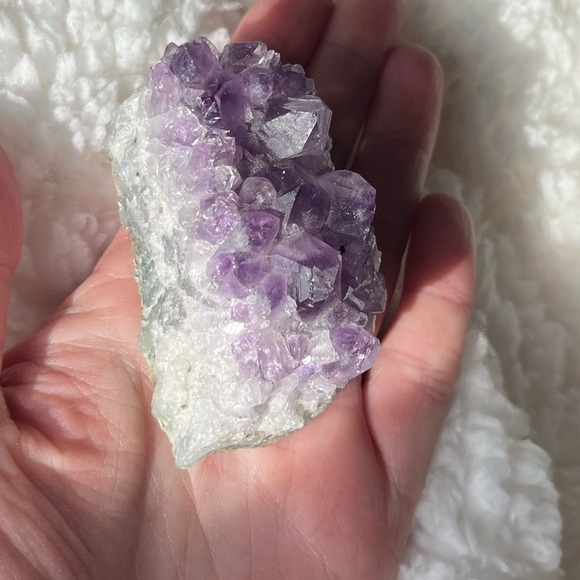 AMETHYST - Picture 5 of 8